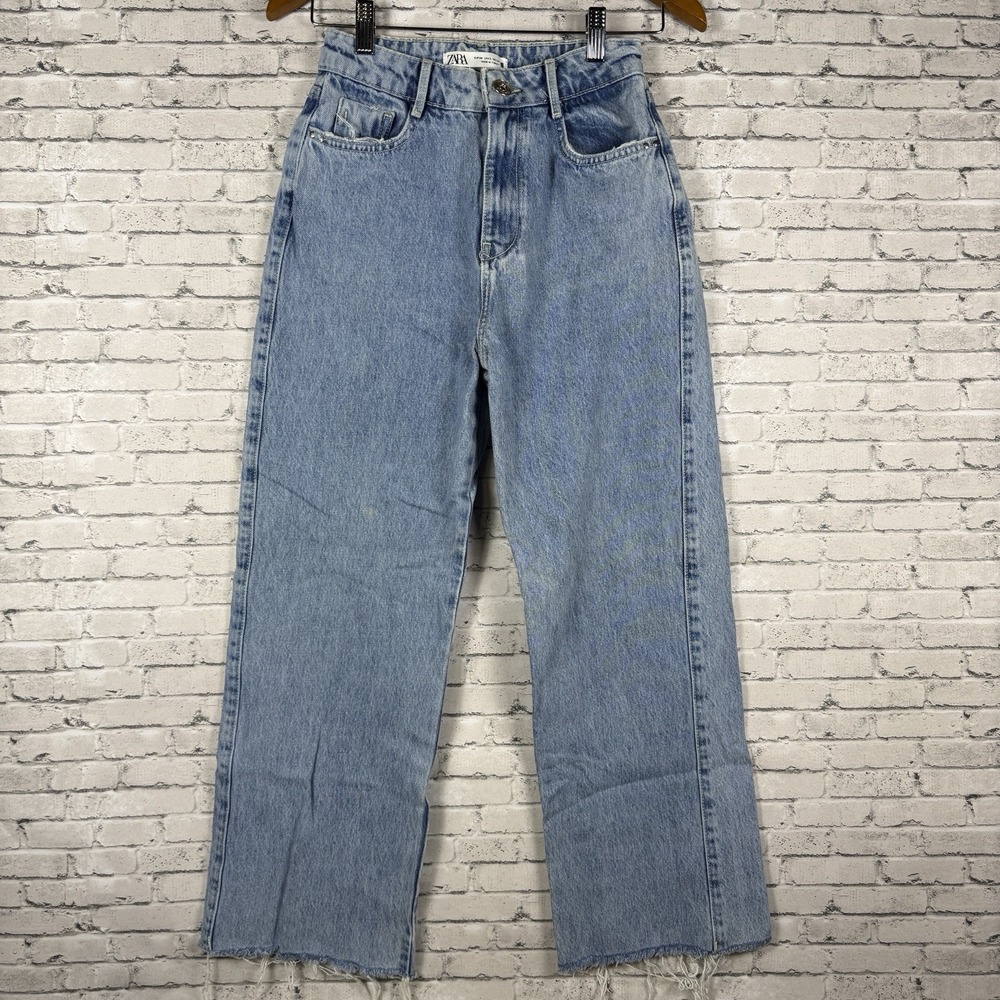 ZARA Women's High Waisted Straight Leg Jeans Light Wash US Size 2